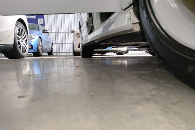 Used Audi A3 2017 Limousine 35 TFSI Fashion Model Right Side Sill