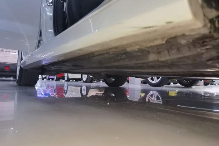Used Audi A3 2017 Limousine 35 TFSI Fashion Model Right Side Sill