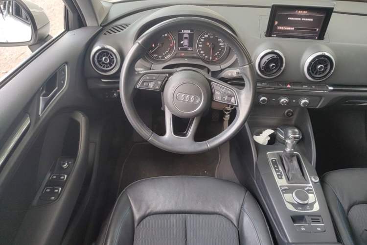 Used Audi A3 2017 Sportback 35 TFSI Fashion Model Steering Wheel