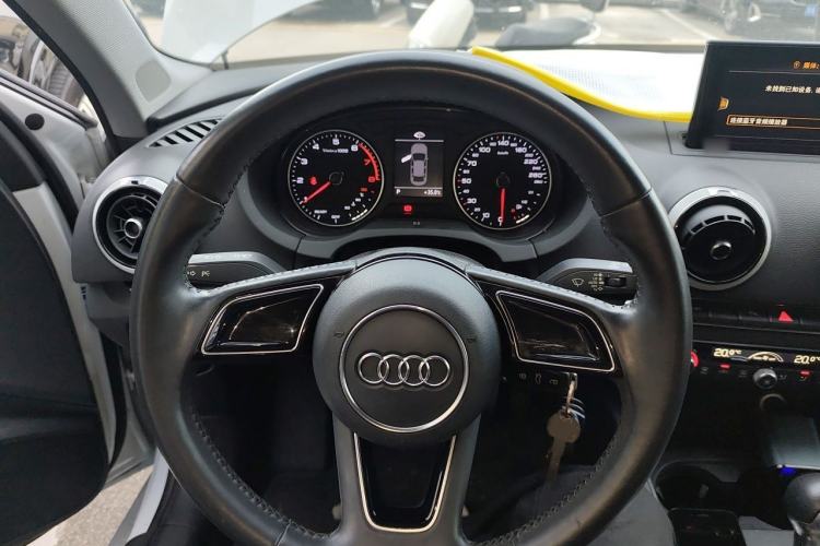 Used Audi A3 2017 Limousine 35 TFSI Ambition Edition Steering Wheel