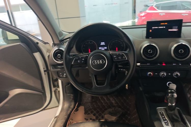 Used Audi A3 2017 Sportback 35 TFSI Fashion Model Steering Wheel
