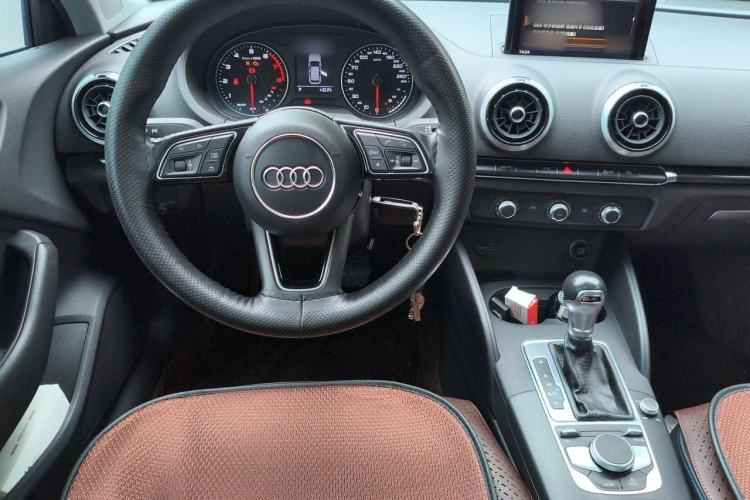 Used Audi A3 2017 Sportback 35 TFSI Fashion Model Steering Wheel