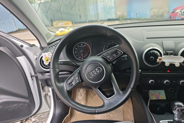 Used Audi A3 2017 Sportback 35 TFSI Fashion Model Steering Wheel