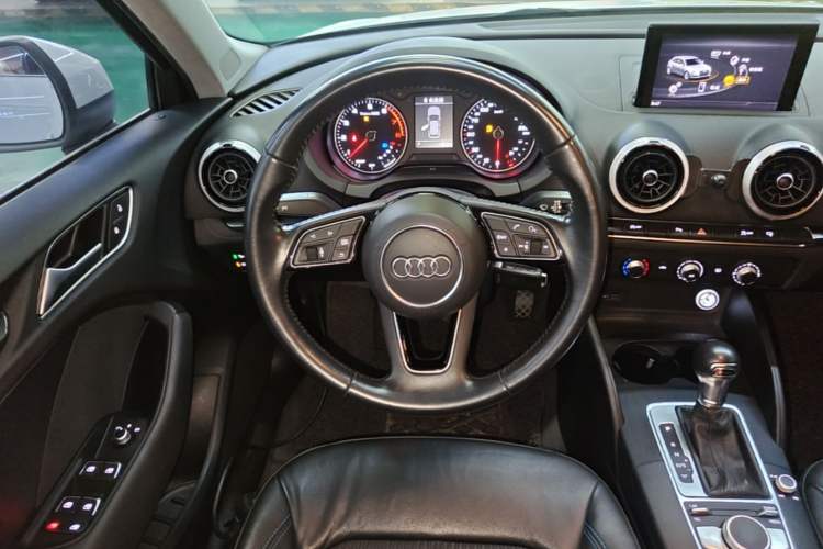 Used Audi A3 2017 Sportback 35 TFSI Fashion Model Steering Wheel