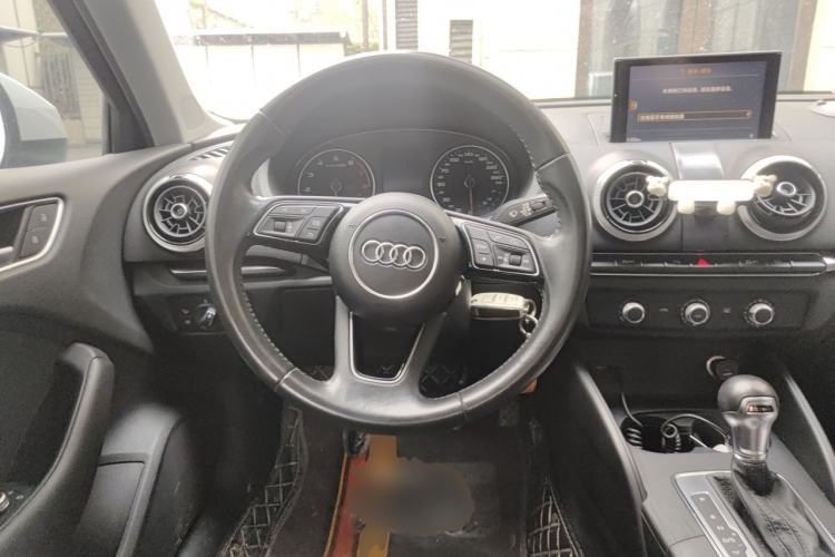 Used Audi A3 2017 Sportback 35 TFSI Fashion Model Steering Wheel