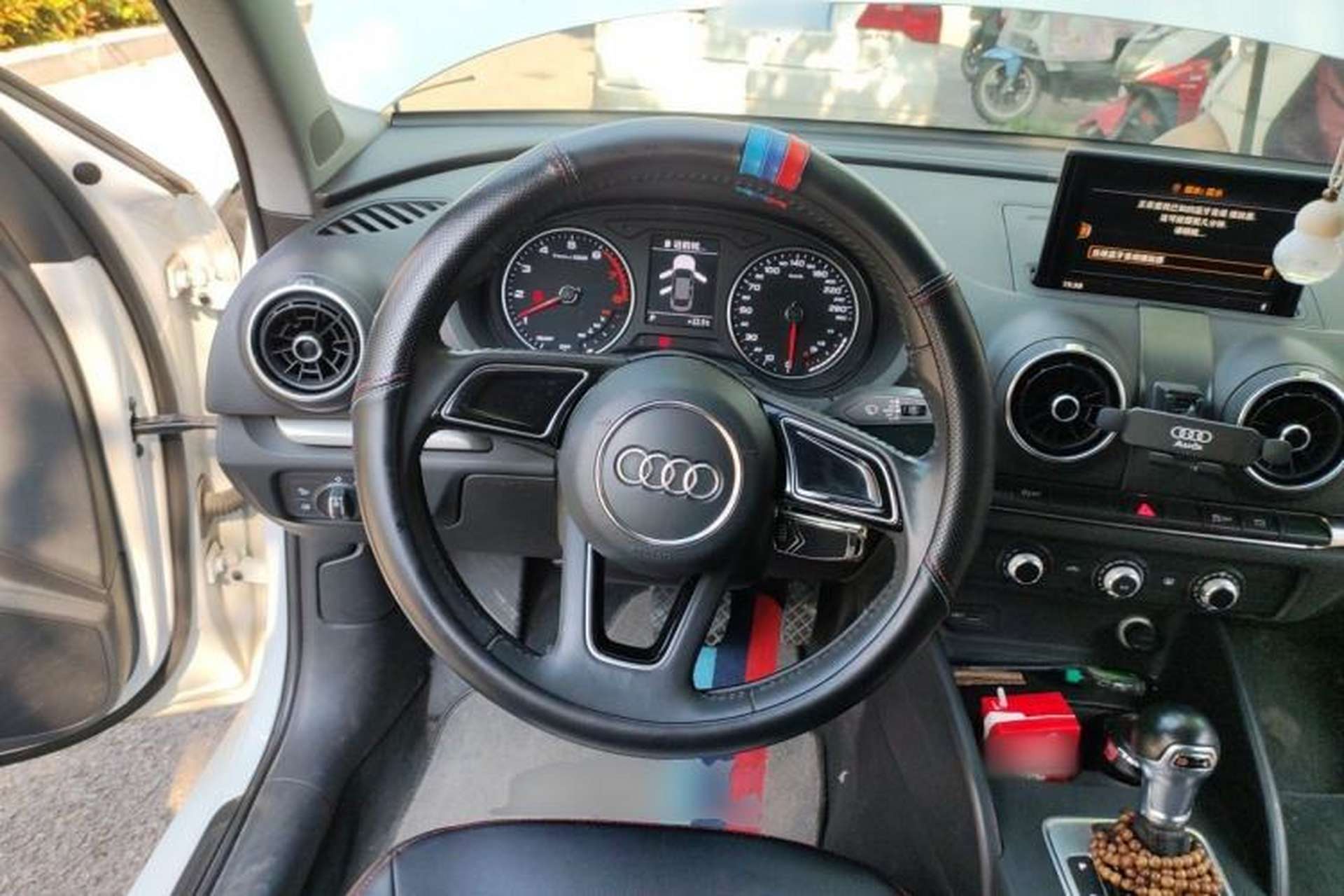 Used Audi A3 2017 Limousine 35 TFSI Ambition Edition Steering Wheel