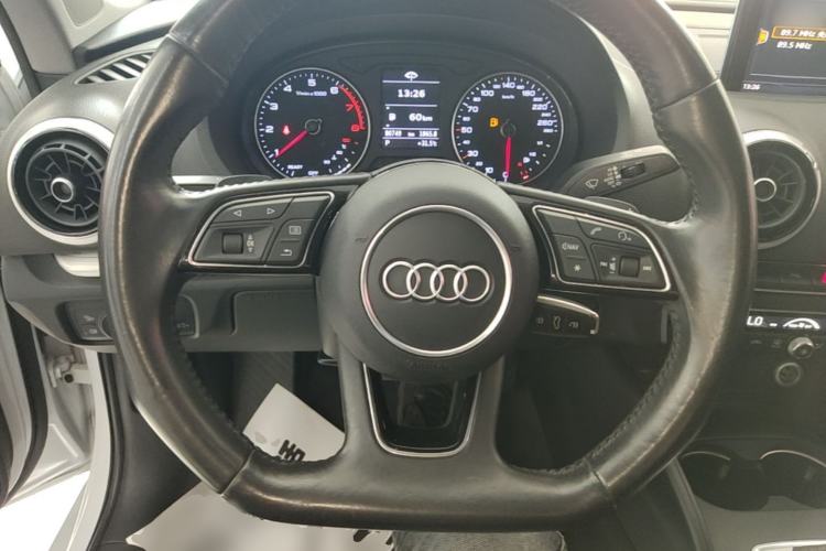Used Audi A3 2017 Limousine 35 TFSI Sport Edition Steering Wheel
