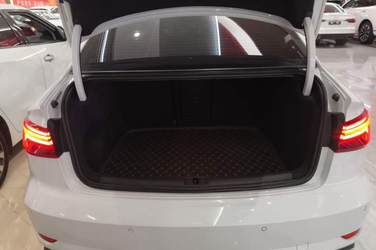 Used Audi A3 2017 Limousine 35 TFSI Ambition Edition Trunk