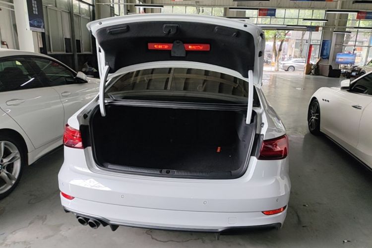 Used Audi A3 2017 Limousine 35 TFSI Fashion Model Trunk