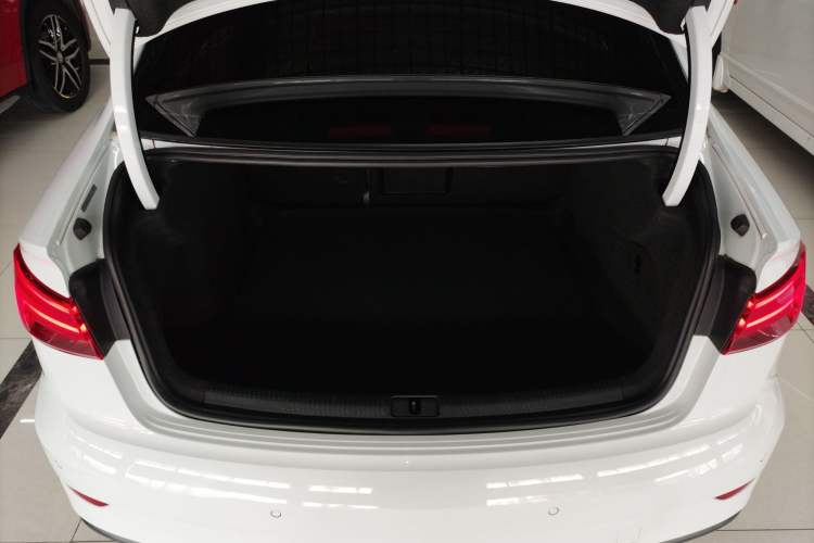 Used Audi A3 2017 Limousine 35 TFSI Fashion Model Trunk