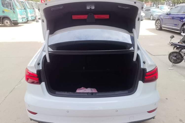 Used Audi A3 2017 Limousine 35 TFSI Fashion Model Trunk
