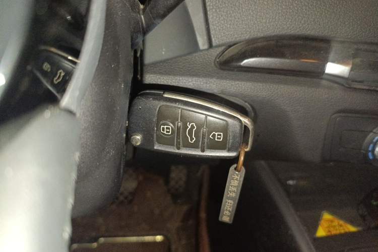 Used Audi A3 2017 Limousine 35 TFSI Fashion Model Vehicle Key