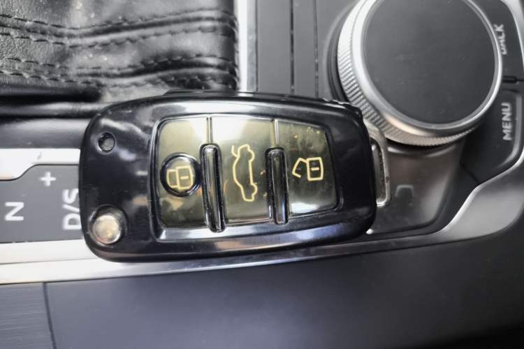 Used Audi A3 2017 Limousine 35 TFSI Fashion Model Vehicle Key