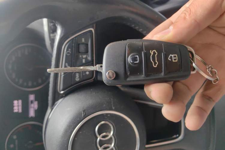 Used Audi A3 2017 Limousine 35 TFSI Ambition Edition Vehicle Key
