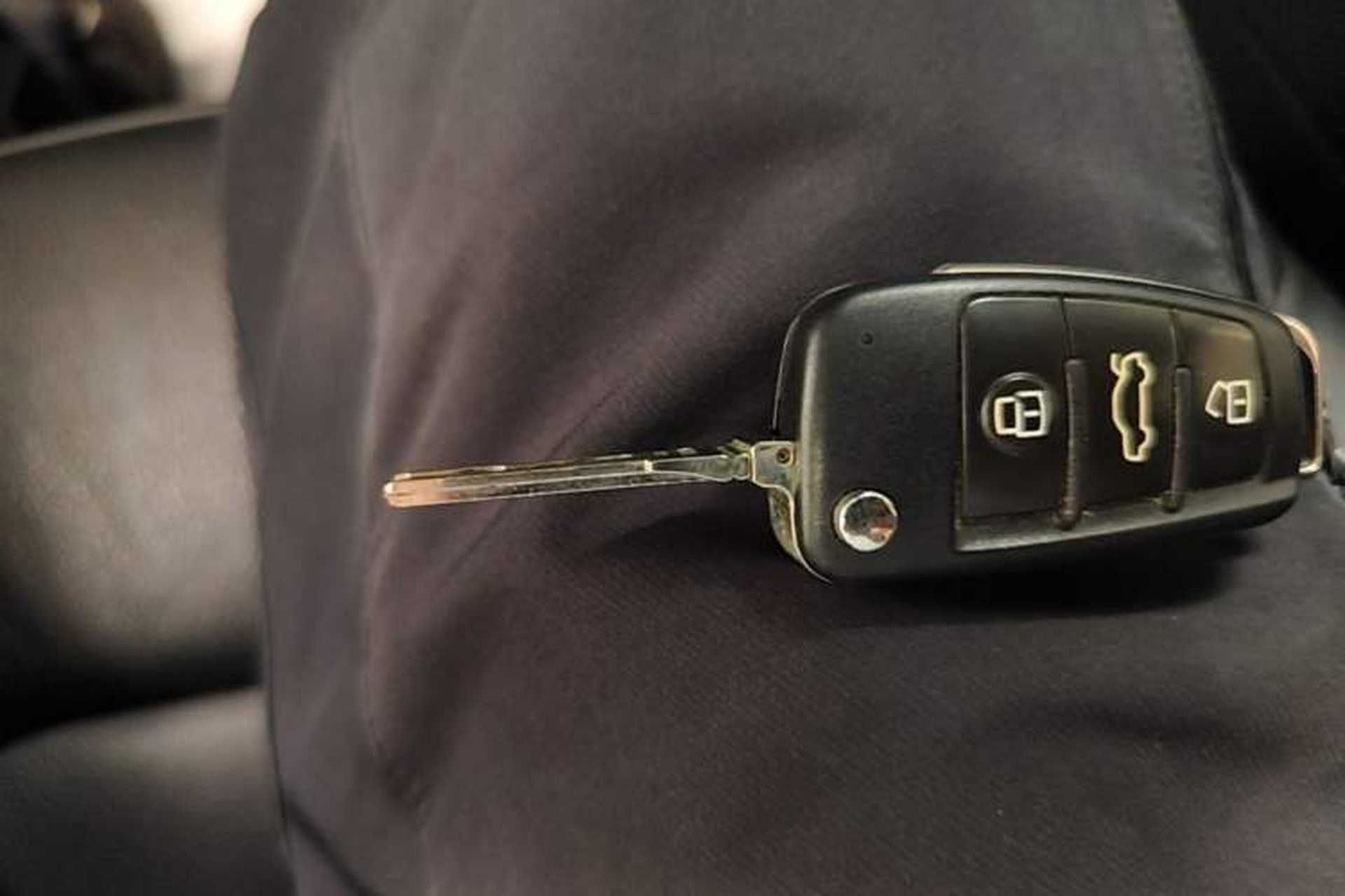 Used Audi A3 2017 Limousine 35 TFSI Style Edition Vehicle Key