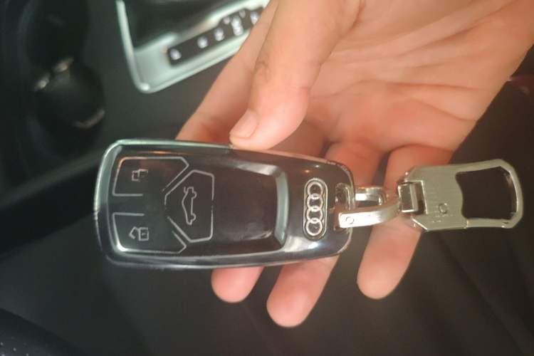 Used Audi A3 2017 Limousine 35 TFSI Ambition Edition Vehicle Key