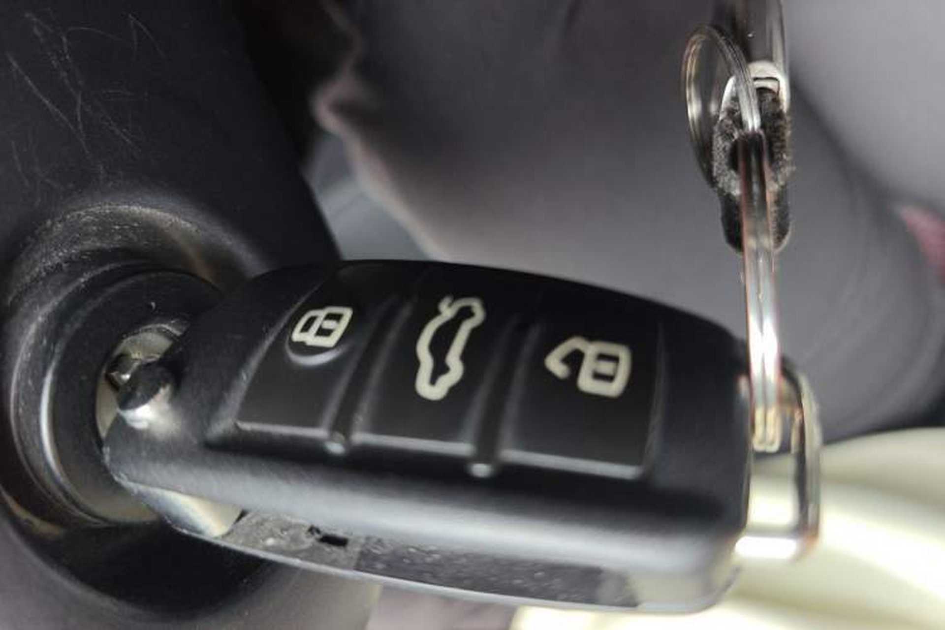 Used Audi A3 2017 Limousine 35 TFSI Ambition Edition Vehicle Key