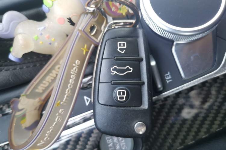 Used Audi A3 2017 Cabriolet 40 TFSI Vehicle Key