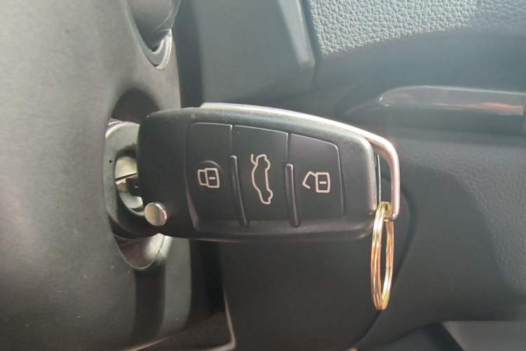 Used Audi A3 2017 Sportback 35 TFSI Fashion Model Vehicle Key