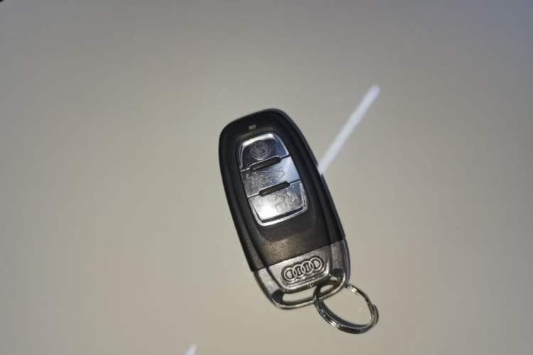 Used Audi A3 2017 Limousine 35 TFSI Fashion Model Vehicle Key