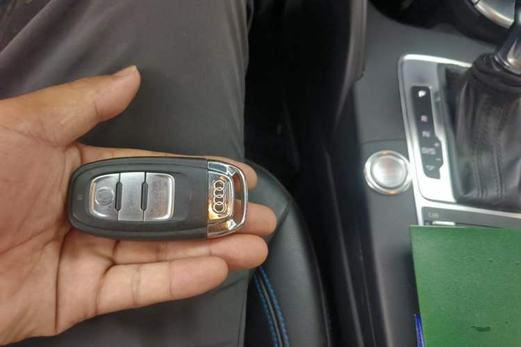 Used Audi A3 2017 Limousine 35 TFSI Fashion Model Vehicle Key