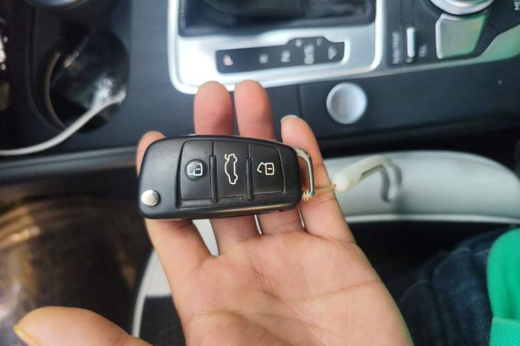 Used Audi A3 2017 Limousine 35 TFSI Sport Edition Vehicle Key