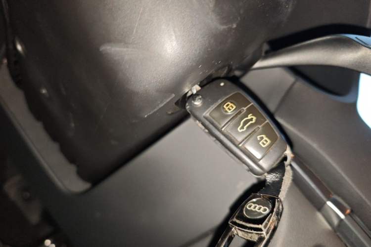 Used Audi A3 2017 Limousine 35 TFSI Fashion Model Vehicle Key