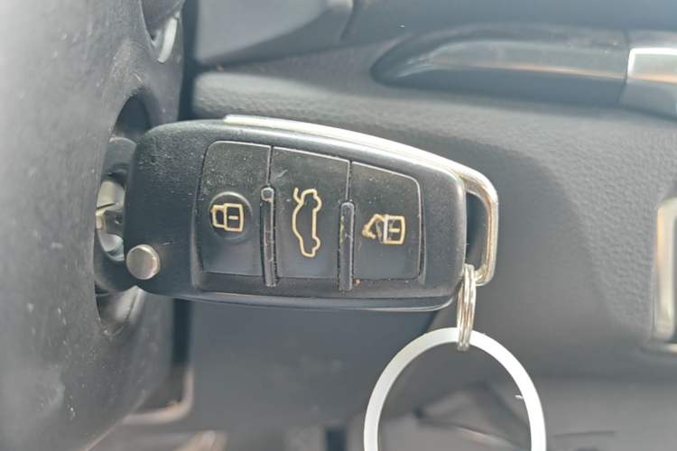 Used Audi A3 2017 Limousine 35 TFSI Fashion Model Vehicle Key