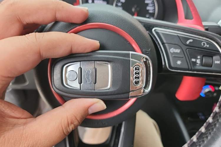 Used Audi A3 2017 Limousine 35 TFSI Sport Edition Vehicle Key