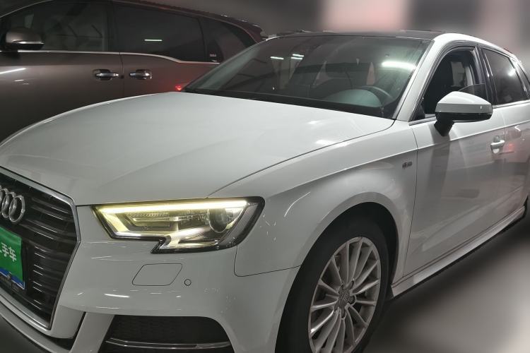Used Audi A3 2017 Sportback 35 TFSI Fashion Model Guazi used car, China used car export, Used car for sale, Used cars, Cheapest cars for sale