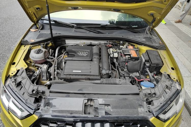 Used Audi A3 2017 Limousine 35 TFSI Fashion Model Engine Bay