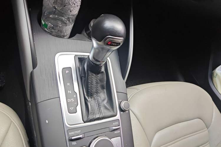 Used Audi A3 2017 Sportback 35 TFSI Ambition Edition Gear Lever