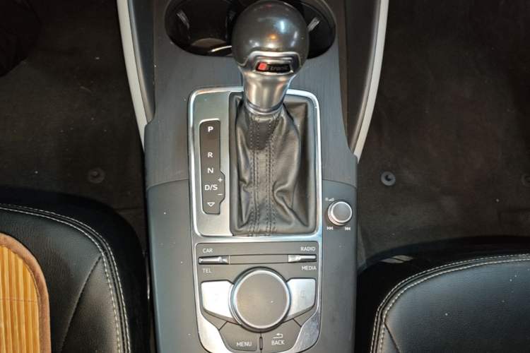Used Audi A3 2017 Sportback 35 TFSI Ambition Edition Gear Lever