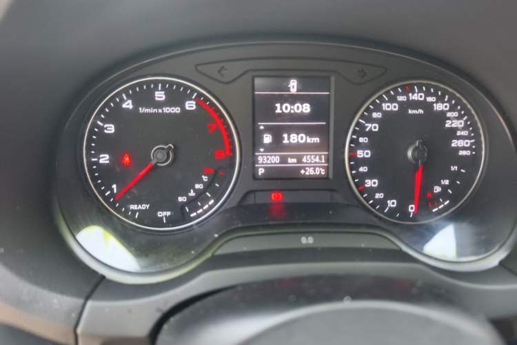 Used Audi A3 2017 Limousine 35 TFSI Fashion Model Odometer Close Up