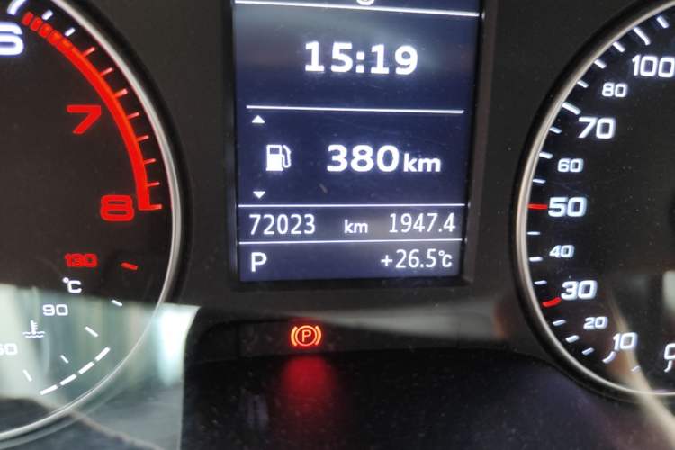 Used Audi A3 2017 Limousine 35 TFSI Fashion Model Odometer Close Up