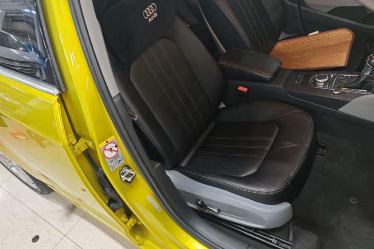 Used Audi A3 2017 Sportback 35 TFSI Ambition Edition Right Front Seat