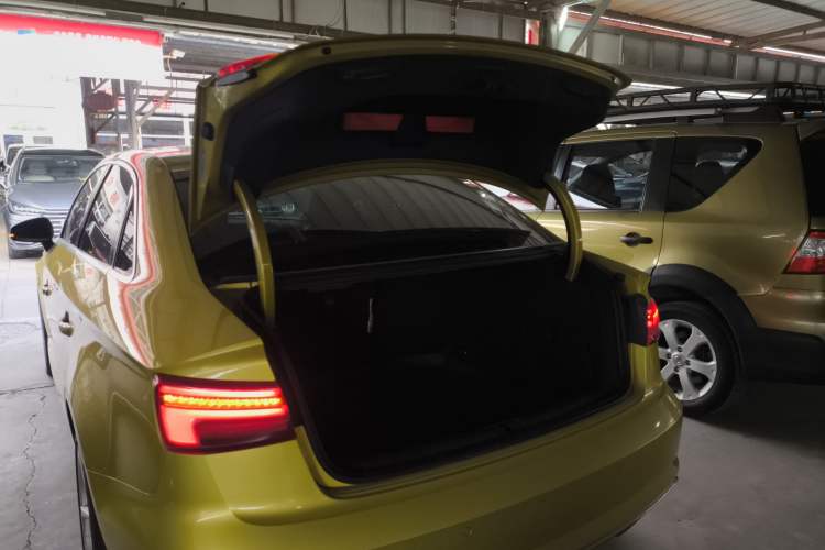 Used Audi A3 2017 Limousine 40 TFSI Style Edition Trunk
