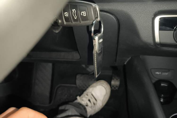 Used Audi A3 2017 Limousine 40 TFSI Style Edition Vehicle Key