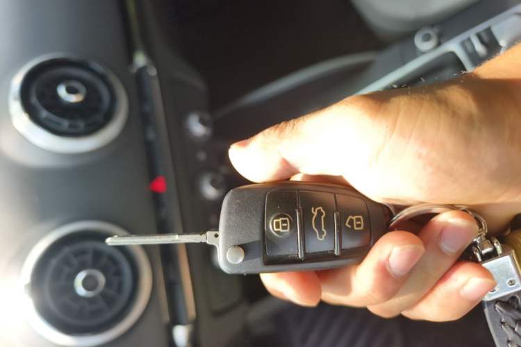 Used Audi A3 2017 Limousine 35 TFSI Fashion Model Vehicle Key