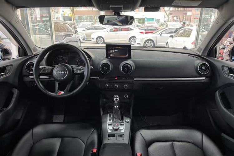 Used Audi A3 2018 30th Anniversary Edition Limousine 35 TFSI Ambition Model Interior 4