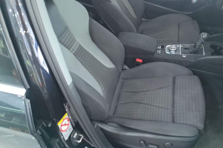 Used Audi A3 2018 30th Anniversary Edition Limousine 35 TFSI Sport Model Right Front Seat