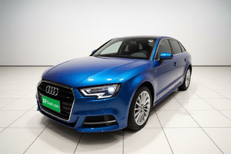 Used Audi A3 2018 30th Anniversary Edition Sportback 35 TFSI Fashion Model Guazi used car, China used car export, Used car for sale, Used Audi cars, Cheapest cars for sale