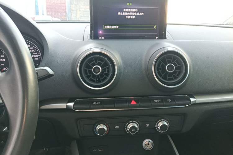 Used Audi A3 2018 30th Anniversary Edition Sportback 35 TFSI Ambition Model Audio And AC Panel
