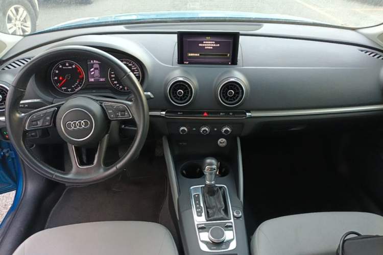 Used Audi A3 2018 30th Anniversary Edition Sportback 35 TFSI Ambition Model Center Console