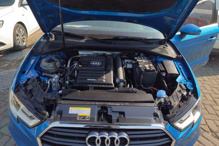 Used Audi A3 2018 30th Anniversary Edition Limousine 35 TFSI Fashion Model Engine Bay