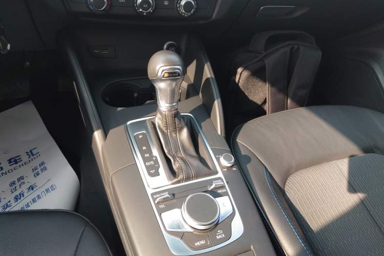 Used Audi A3 2018 30th Anniversary Edition Limousine 35 TFSI Fashion Model Gear Lever