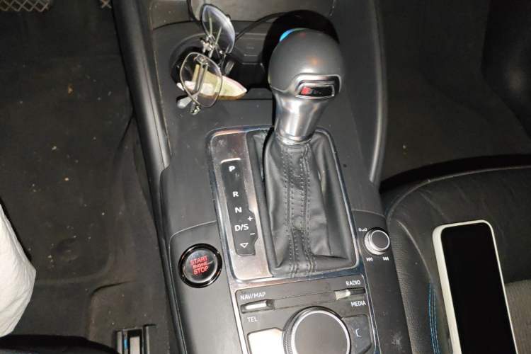 Used Audi A3 2018 30th Anniversary Edition Limousine 35 TFSI Fashion Model Gear Lever