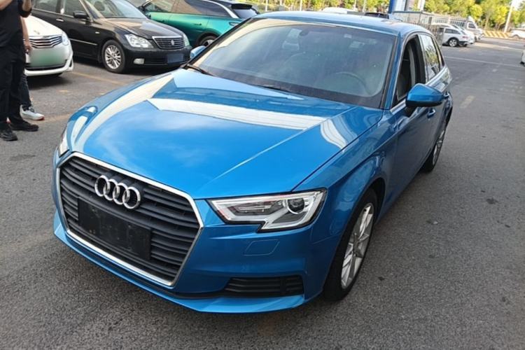 Used Audi A3 2018 30th Anniversary Edition Sportback 35 TFSI Ambition Model Guazi used car, China used car export, Used car for sale, Used cars, Cheapest cars for sale