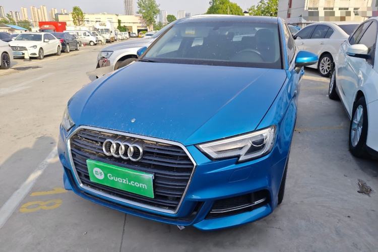 Used Audi A3 2018 30th Anniversary Edition Sportback 35 TFSI Fashion Model Guazi used car, China used car export, Used car for sale, Used Audi cars, Cheapest cars for sale