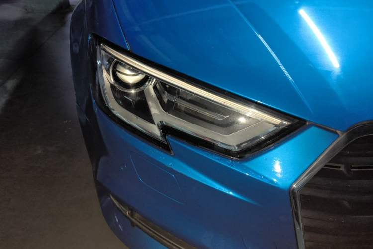 Used Audi A3 2018 30th Anniversary Edition Limousine 35 TFSI Fashion Model Right Front Headlight